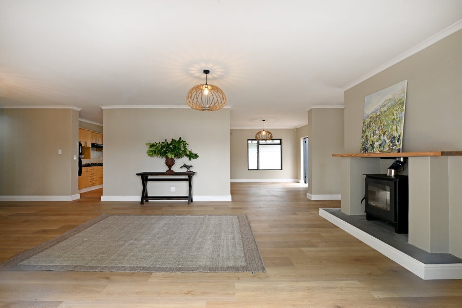 To Let 5 Bedroom Property for Rent in Newlands Western Cape